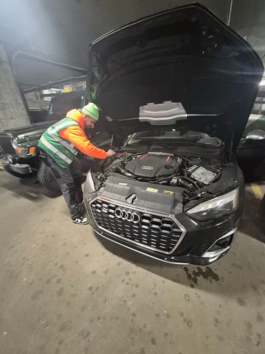 24/7 Roadside Assistance in Hoboken NJ Roadside assistance in HOBOKEN NJ fixing flat tire |Tire change and helping driver