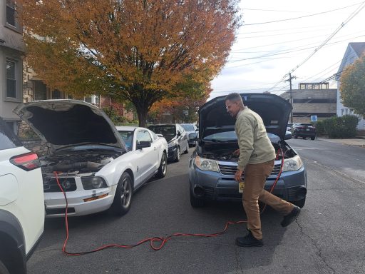 Jump Start Service – Jersey City NJ Car jump start service in Jersey City NJ by Happy Road Services
