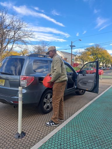 Fuel Delivery Service – Jersey City NJ Emergency fuel delivery service in Jersey City NJ by Happy Road Services
