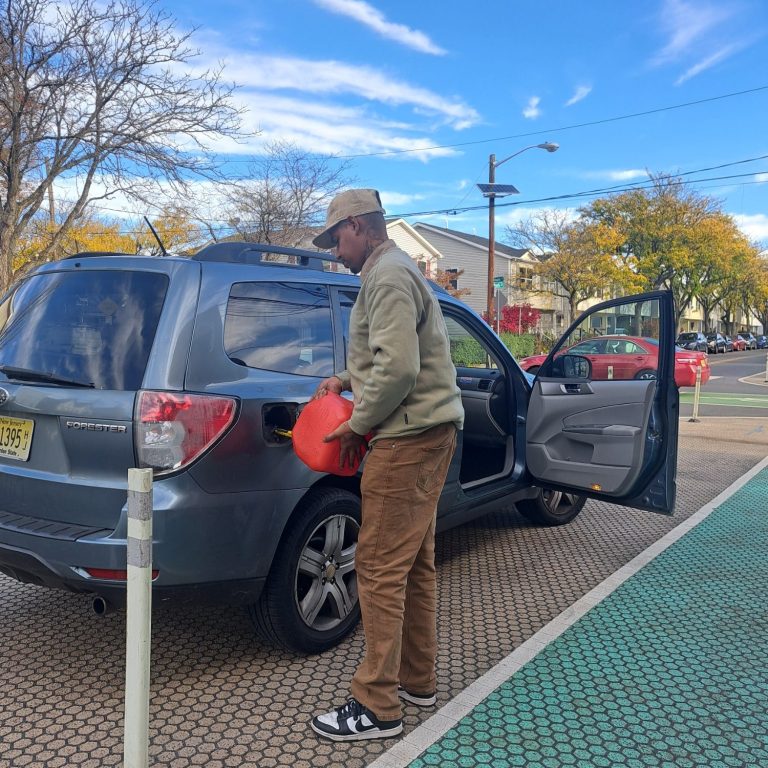 Emergency fuel delivery service emergency fuel delivery service in jersey city NJ by happy road services