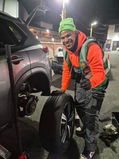 Tire repair | tire change In HOBOKEN NJ Happy road services roadside assistance in HOBOKEN NJ Doing a Tire change | tire repair